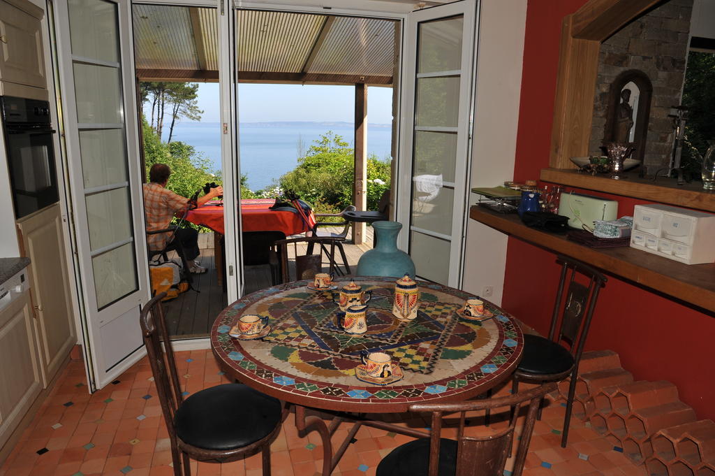 Poullan-sur-Mer Les Fous De Bassans B&B 외부 사진