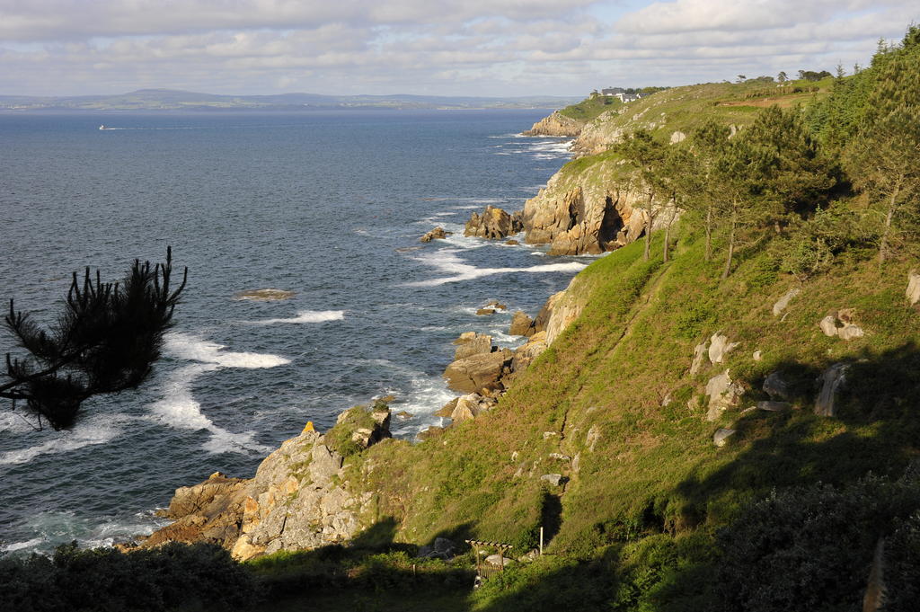 Poullan-sur-Mer Les Fous De Bassans B&B 외부 사진