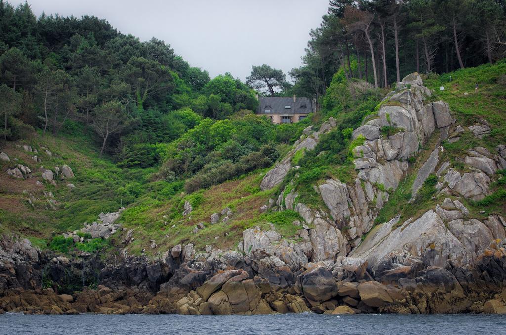 Poullan-sur-Mer Les Fous De Bassans B&B 외부 사진